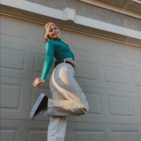 Meet your Posher, Sydney - Picture 2 of 4